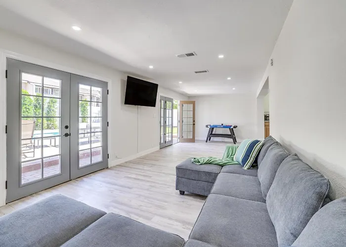 Furnished Patio! Family-friendly Retreat In Holiday home
