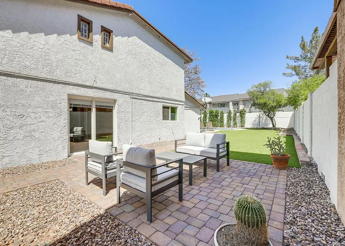 Furnished Patio! Family-friendly Retreat In Holiday home