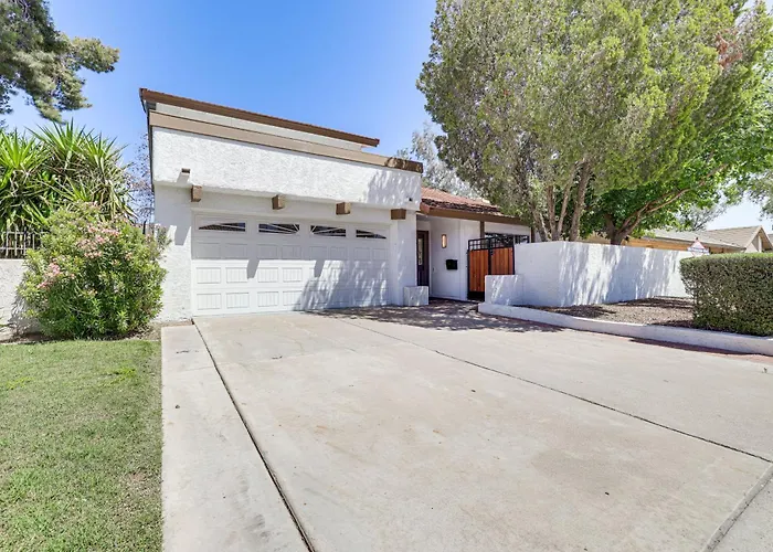 Furnished Patio! Family-friendly Retreat In Holiday home